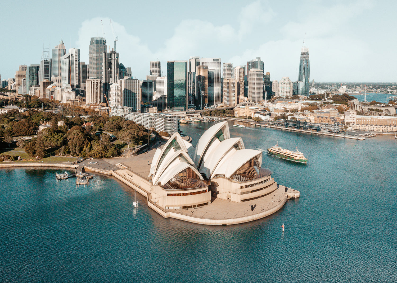 The cheapest way to get from Sydney airport to the city centre