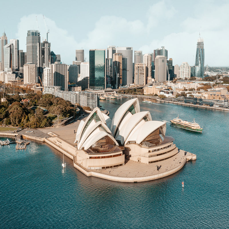 The cheapest way to get from Sydney airport to the city centre